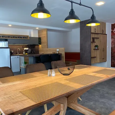 Pod Dubem Apartment *